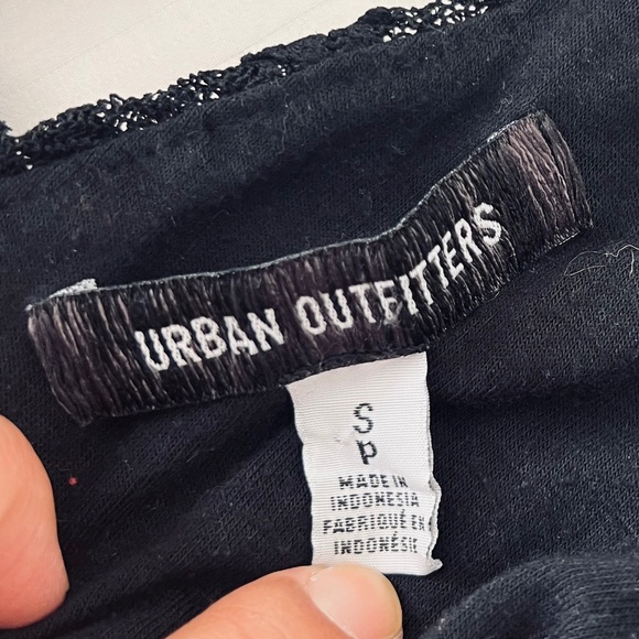 Black Lace Camisole Top (Urban Outfitters) - Picture 6 of 8